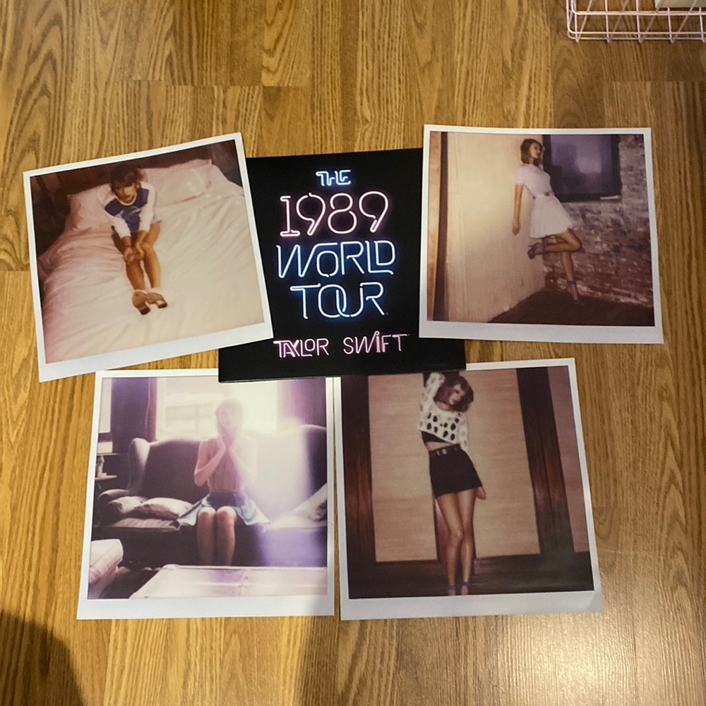 Taylor Swift 1989 Lithographs set with sleeve